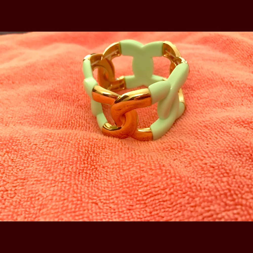 Beautiful Turquoise and gold bracelet!